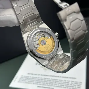 1:1 super clone luxury watch detail product photo
