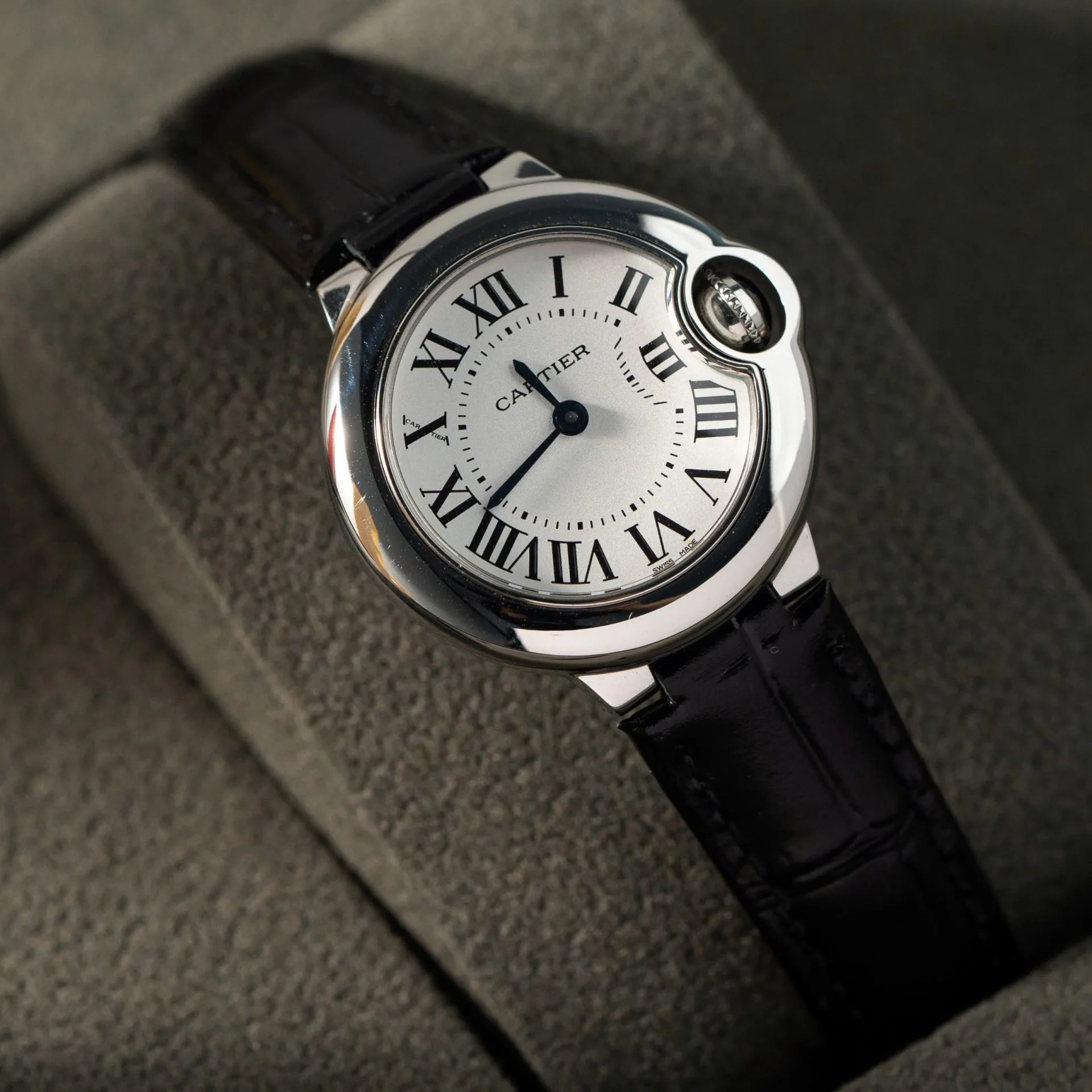 Cartier Ballon Bleu Round Dress Watch 28mm 1:1 super clone watch