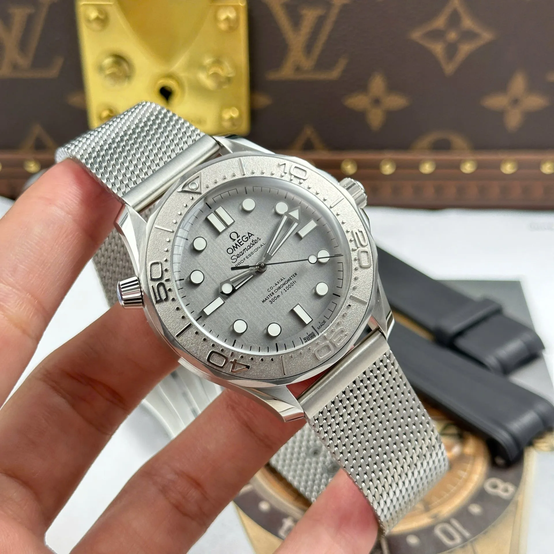 Omega Seamaster Professional Diver 300M black dial 42mm 1:1 super clone watch