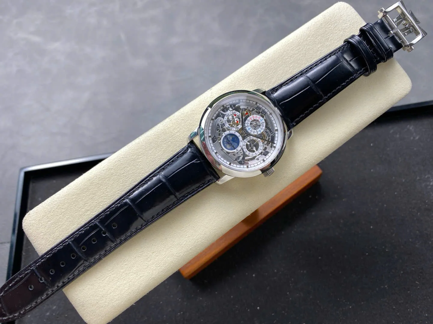 Vacheron Constantin CONSTANTIN Traditionnelle Classical Complications 41mm 1:1 super clone watch