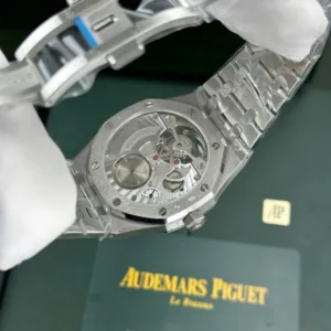 1:1 super clone luxury watch detail product photo