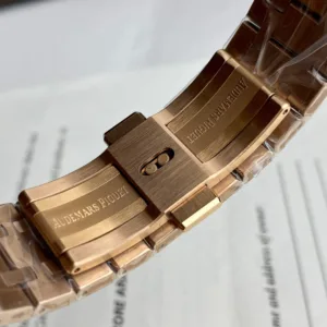 1:1 super clone luxury watch detail product photo