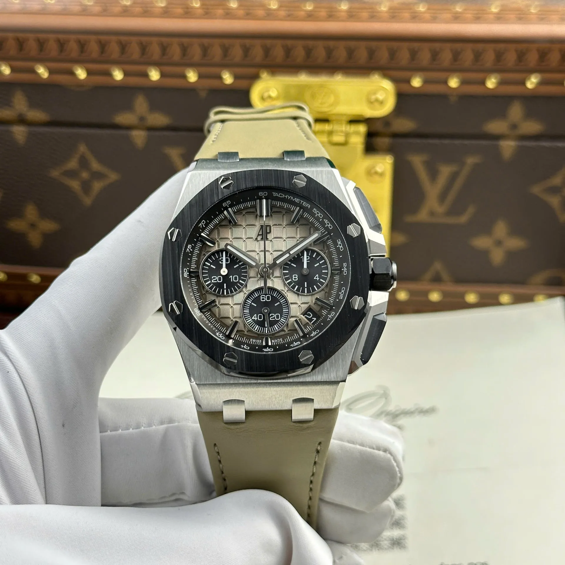 1:1 super clone luxury watch detail product photo