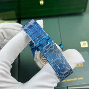 1:1 super clone luxury watch detail product photo