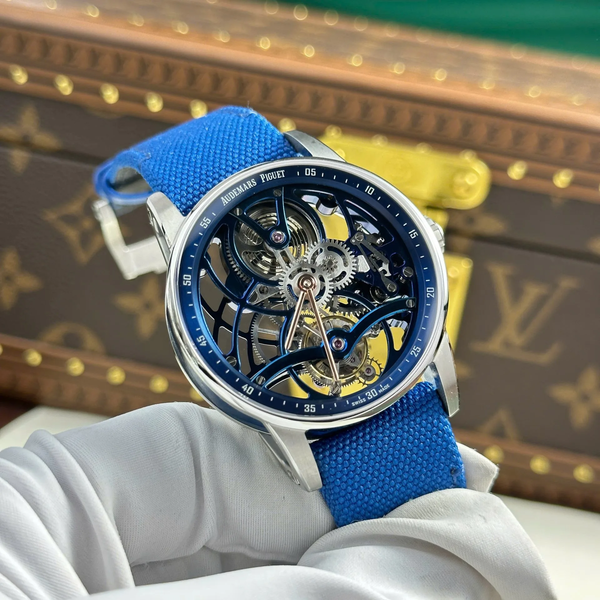 1:1 super clone luxury watch detail product photo