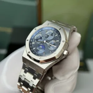 1:1 super clone luxury watch detail product photo