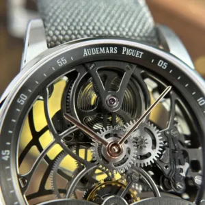 1:1 super clone luxury watch detail product photo