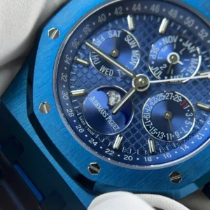 1:1 super clone luxury watch detail product photo
