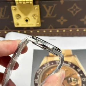 1:1 super clone luxury watch detail product photo