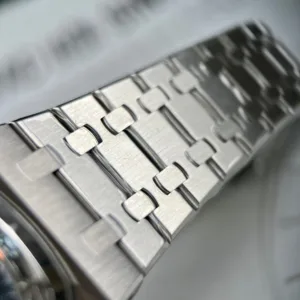 1:1 super clone luxury watch detail product photo