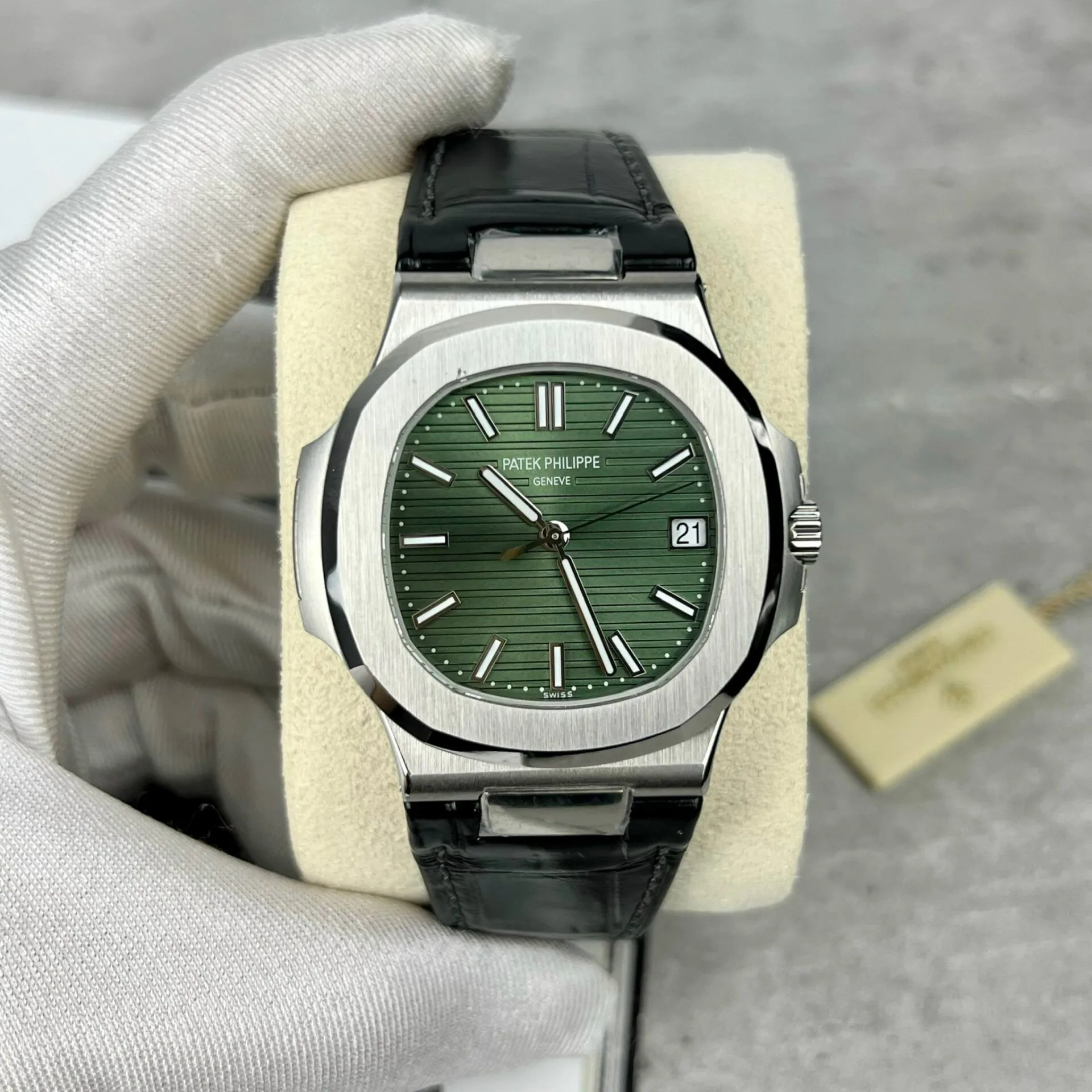 Patek Philippe Nautilus Porthole Sport Watch blue dial 40mm 1:1 super clone watch