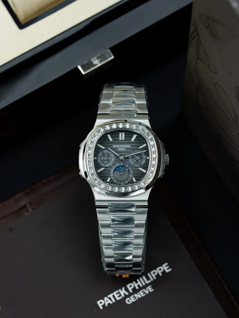 Patek Philippe Nautilus Porthole Sport Watch 40mm 1:1 super clone watch