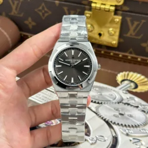 Vacheron Constantin CONSTANTIN Overseas Luxury Sport Traveler Watch white dial 40mm 1:1 super clone watch