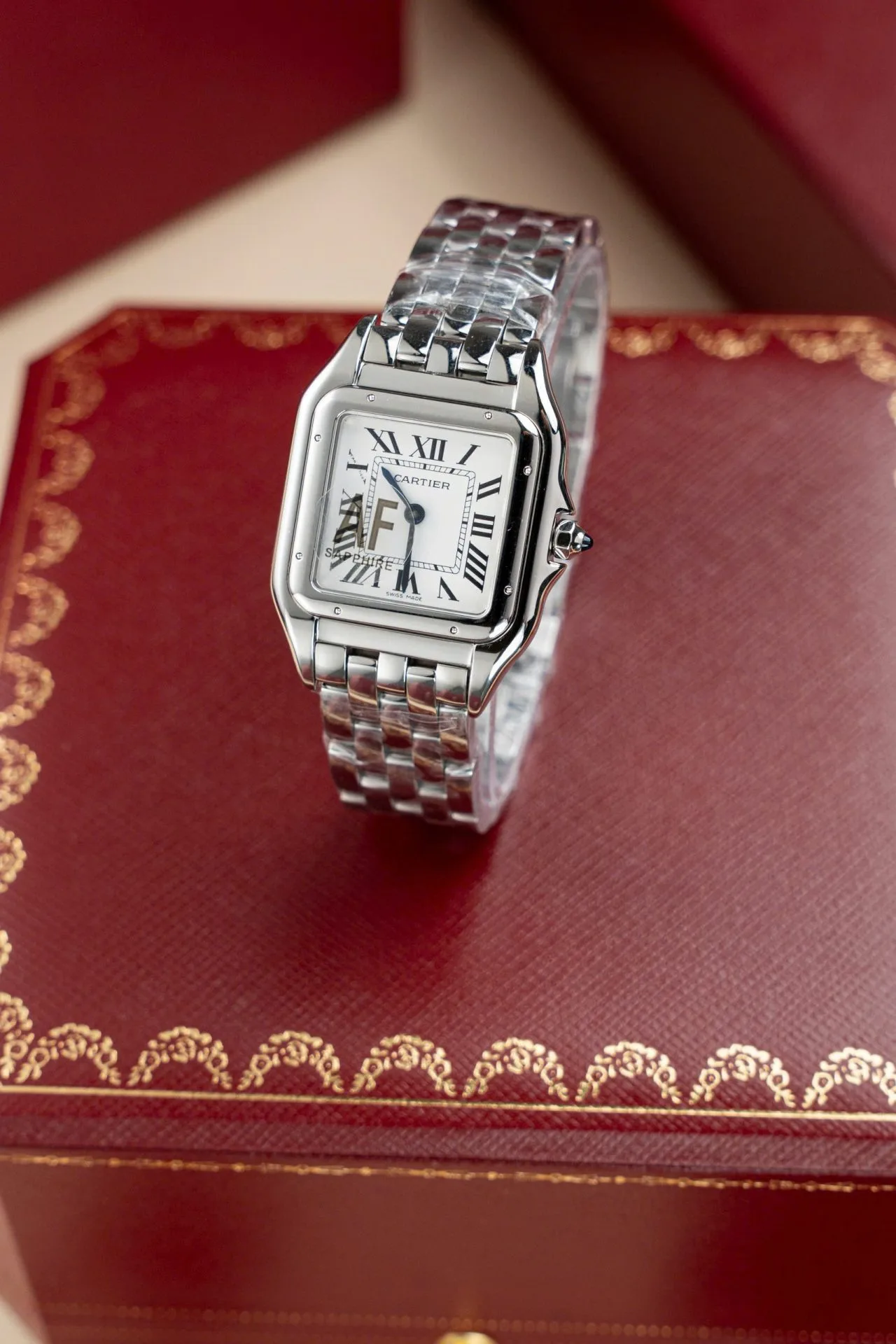 Cartier WGPN0007 white dial 1:1 super clone watch product photo 27x37mm