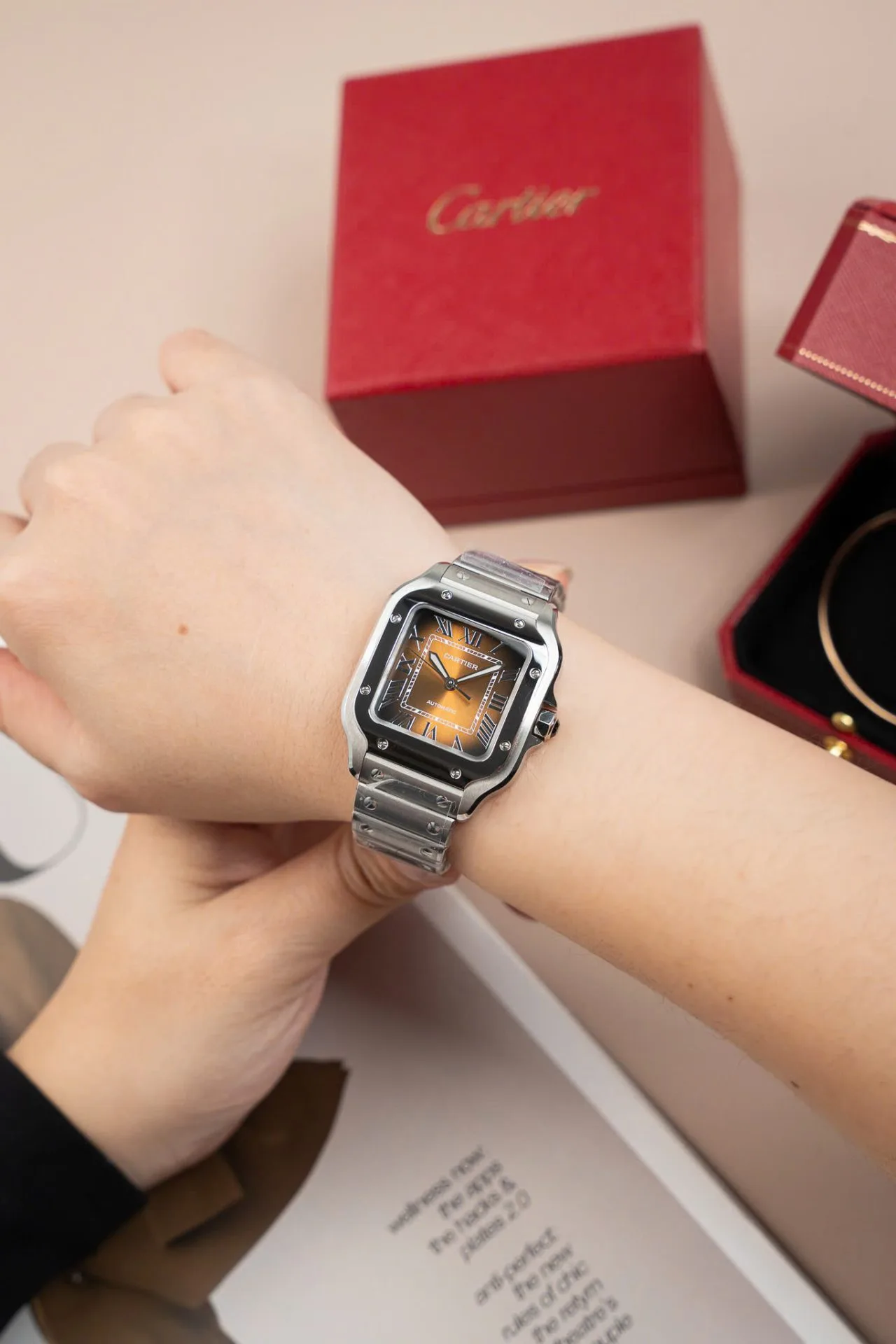 Cartier CHOCOLATE gradient dial 1:1 super clone watch product photo 35.1mm