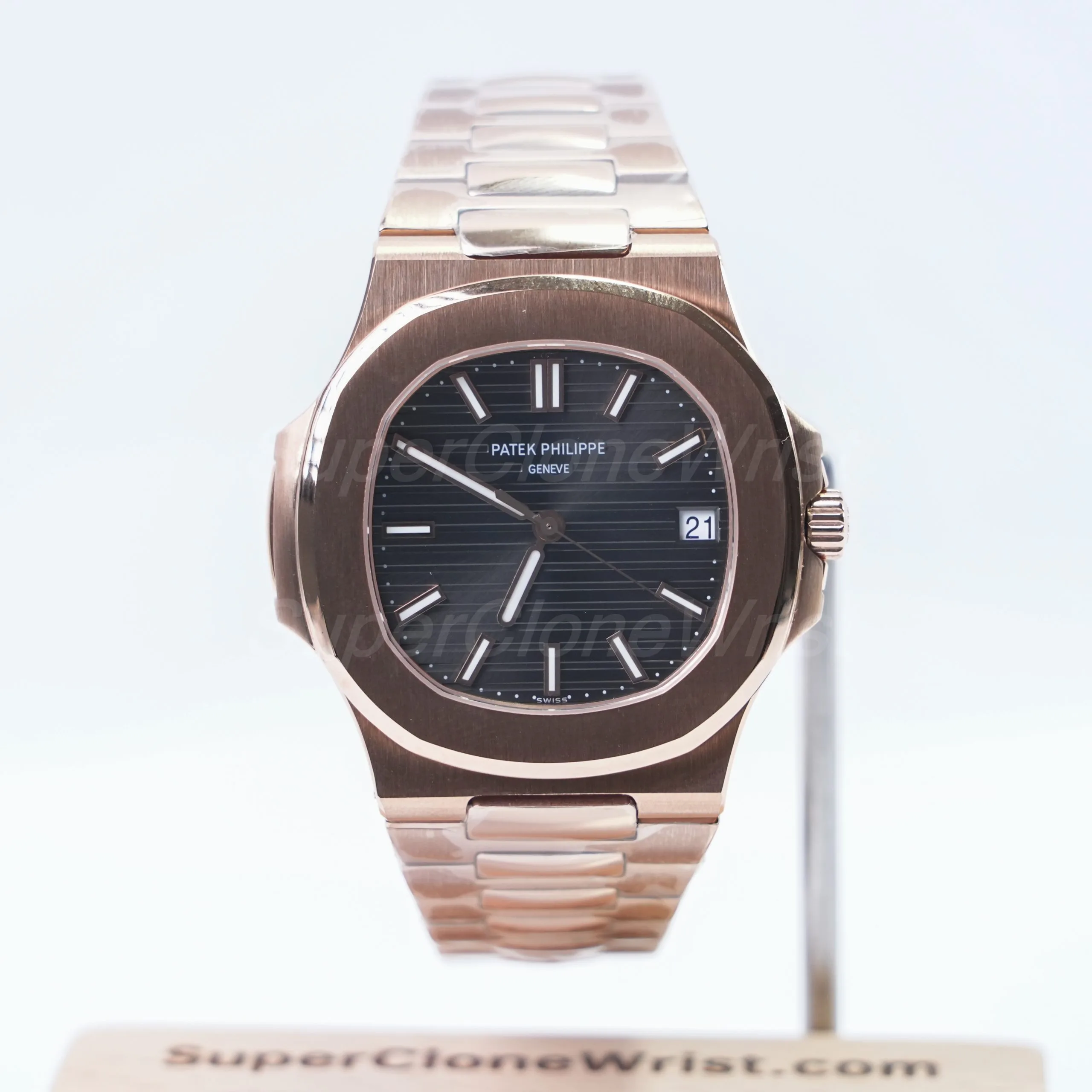 Patek-Philippe-Nautilus-5711-Black-Dial-Rose-Gold-40mm 1：1 SuperClone Watch Replica Watches - 1