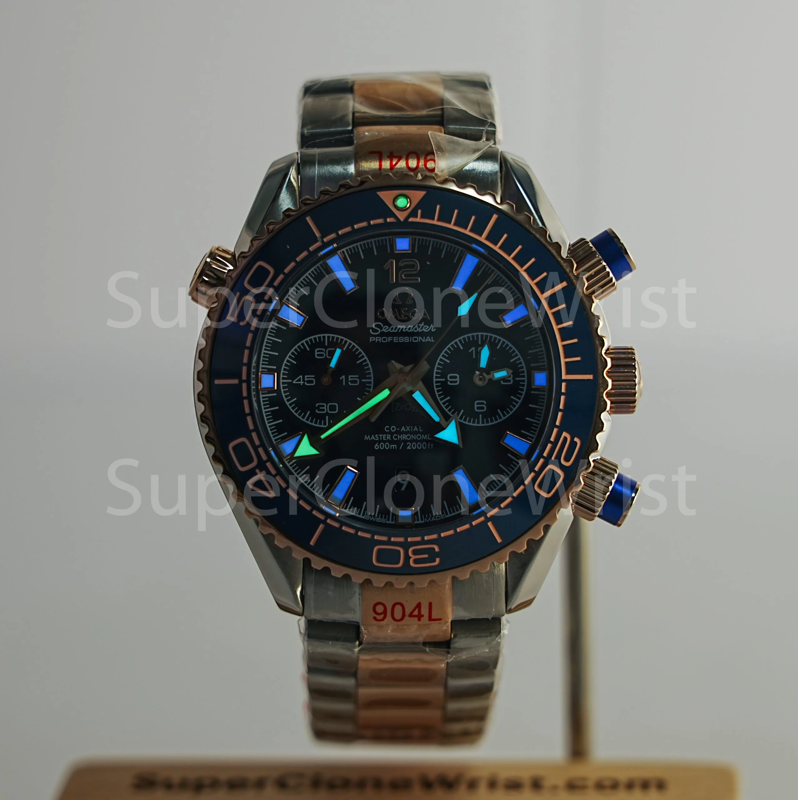 Omega Seamaster 215.20.46.51.03.001 Two-Tone Rose Gold Blue Dial Blue Ceramic Bezel Two-Tone Rose Gold Bracelet 45.5mm Replica Watches - 2