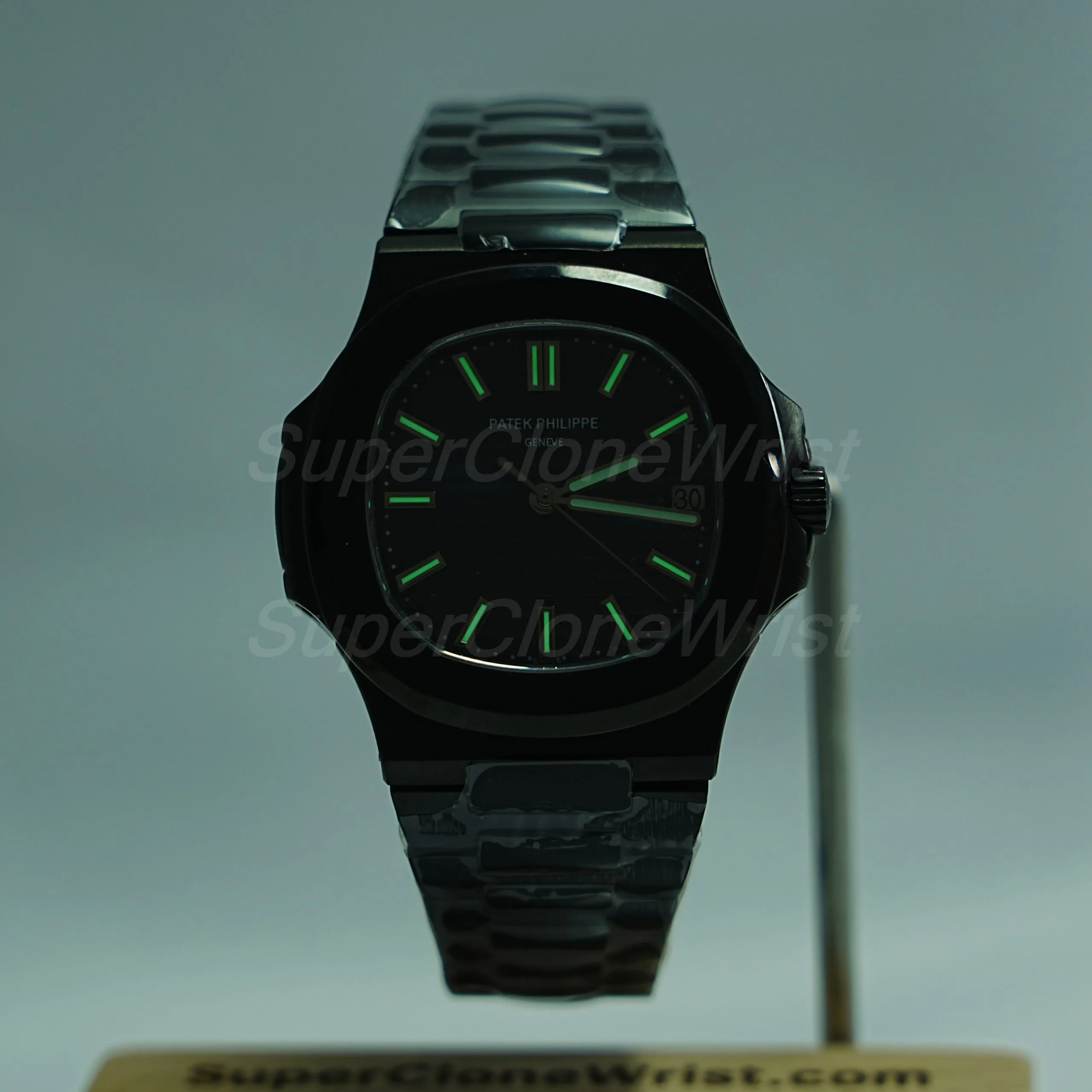 Patek-Philippe-Nautilus-5711-Black-Ceramic-Blue-Dial-40mm 1：1 SuperClone Watch Replica Watches - 2