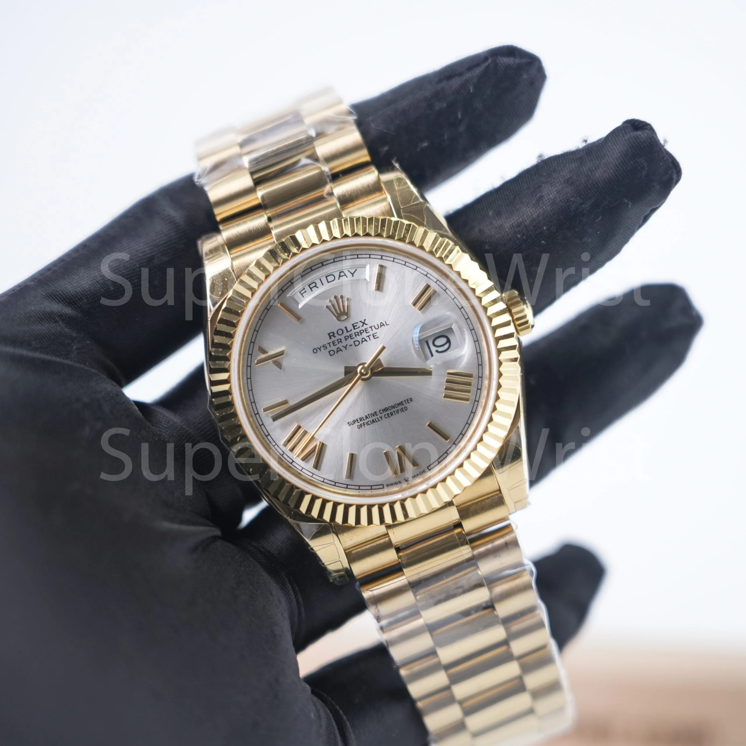 Rolex Day-Date 228238 18K Yellow Gold Silver Sunray Roman Dial Fluted Bezel President Bracelet 40mm Replica Watches - 2