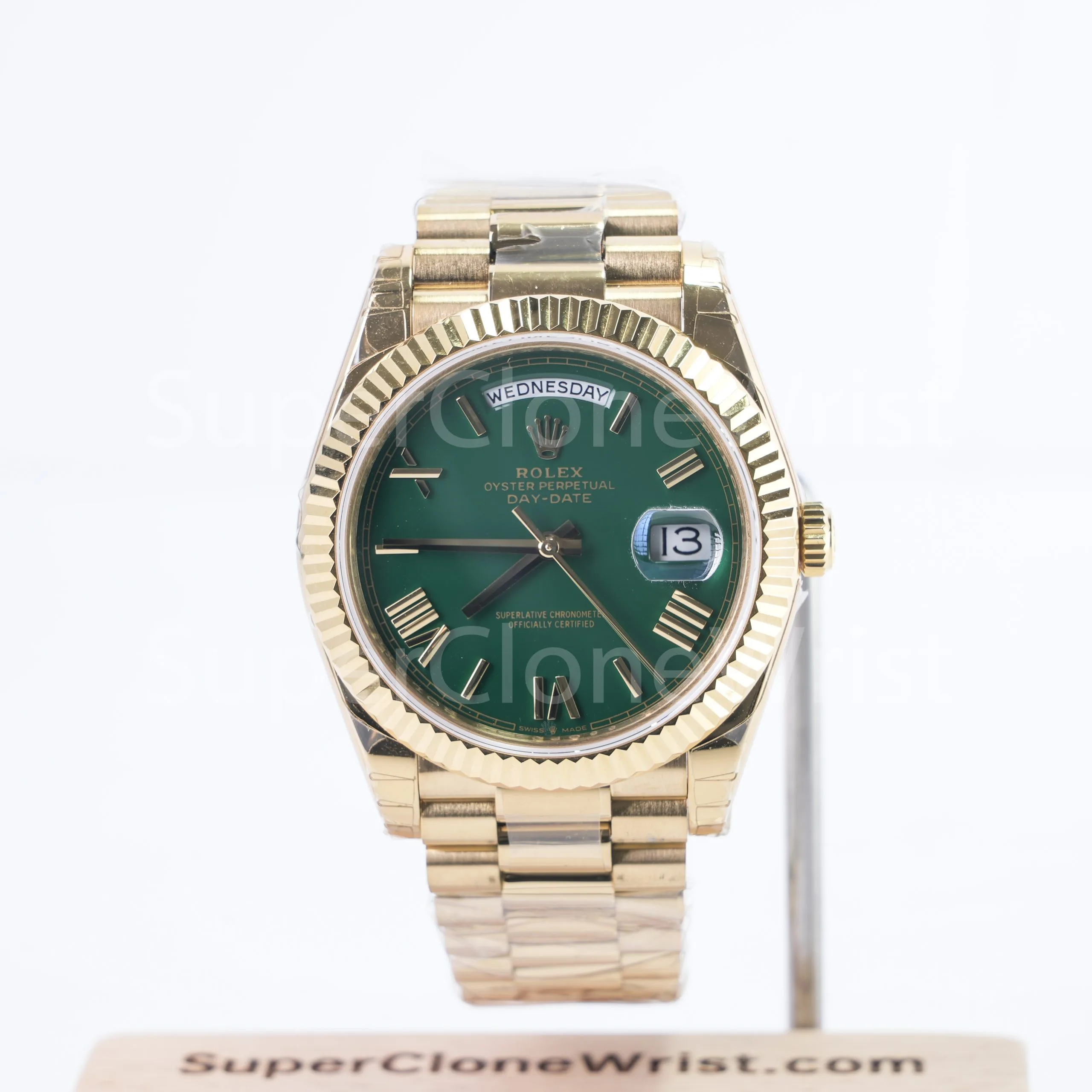 Rolex Day-Date 228238 18K Yellow Gold Green Roman Dial Fluted Bezel President Bracelet 40mm Replica Watches - DSC05612