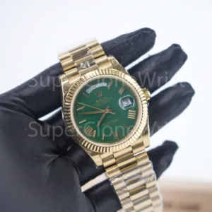 Rolex Day-Date 228238 18K Yellow Gold Green Roman Dial Fluted Bezel President Bracelet 40mm Replica Watches - DSC05618