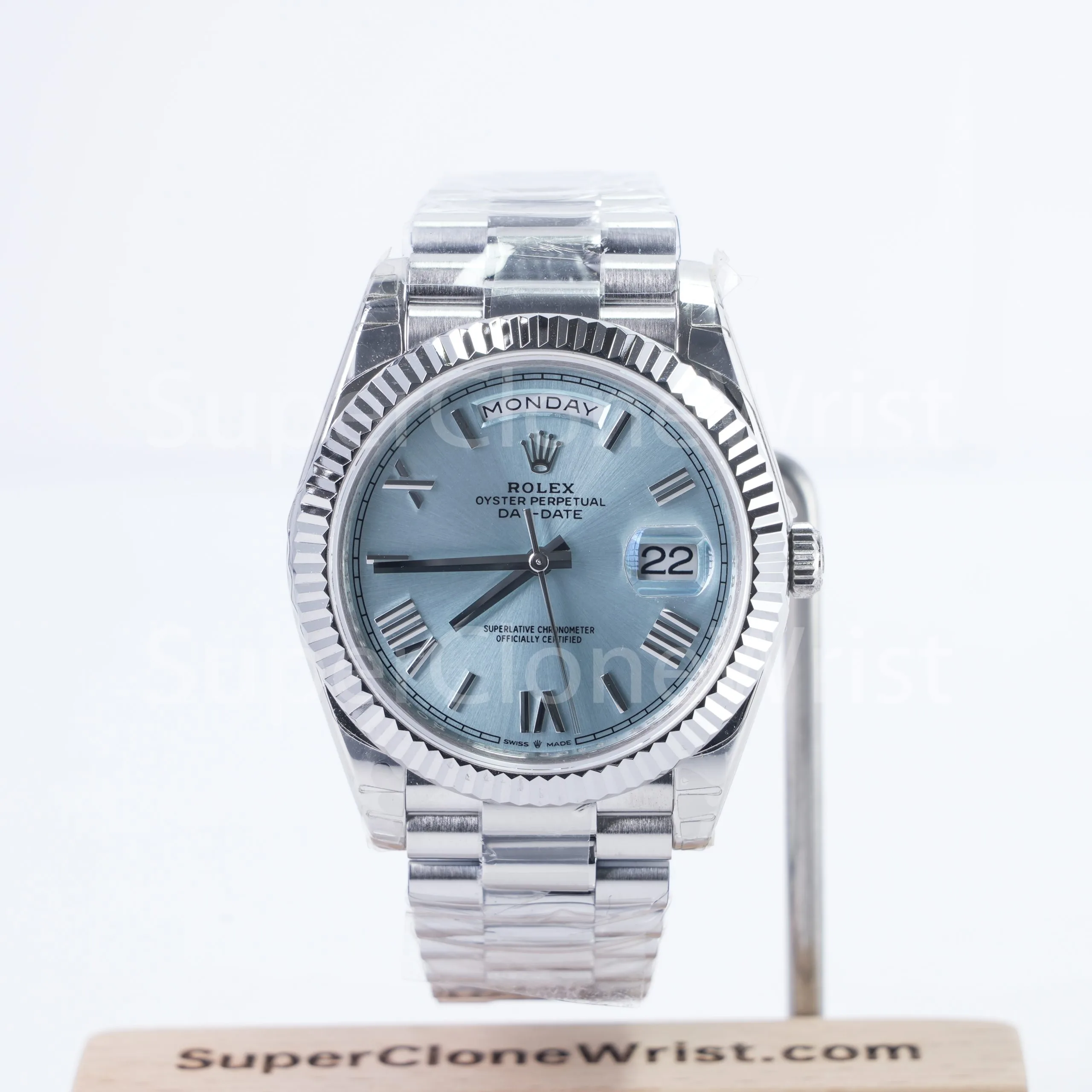 Rolex Day-Date 228236 Steel Ice Blue Sunray Roman Dial Fluted Bezel President Bracelet 40mm Replica Watches - DSC05682